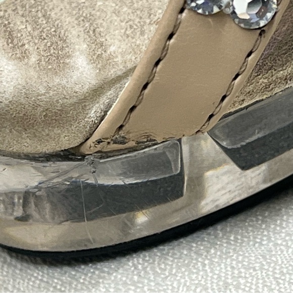 Johnathan Kayne Austria Heels (910M Taupe) Size 8 - Picture 15 of 16